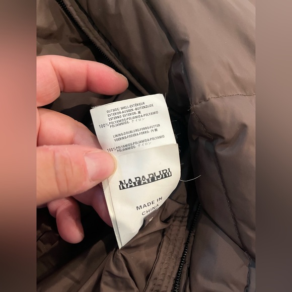 Napapijri Field Down Vest Brown Removable Fur Hood with Patches Sz S - Picture 11 of 16